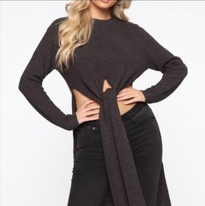 ⚠️3 for 30!! Pink Tie Front Top